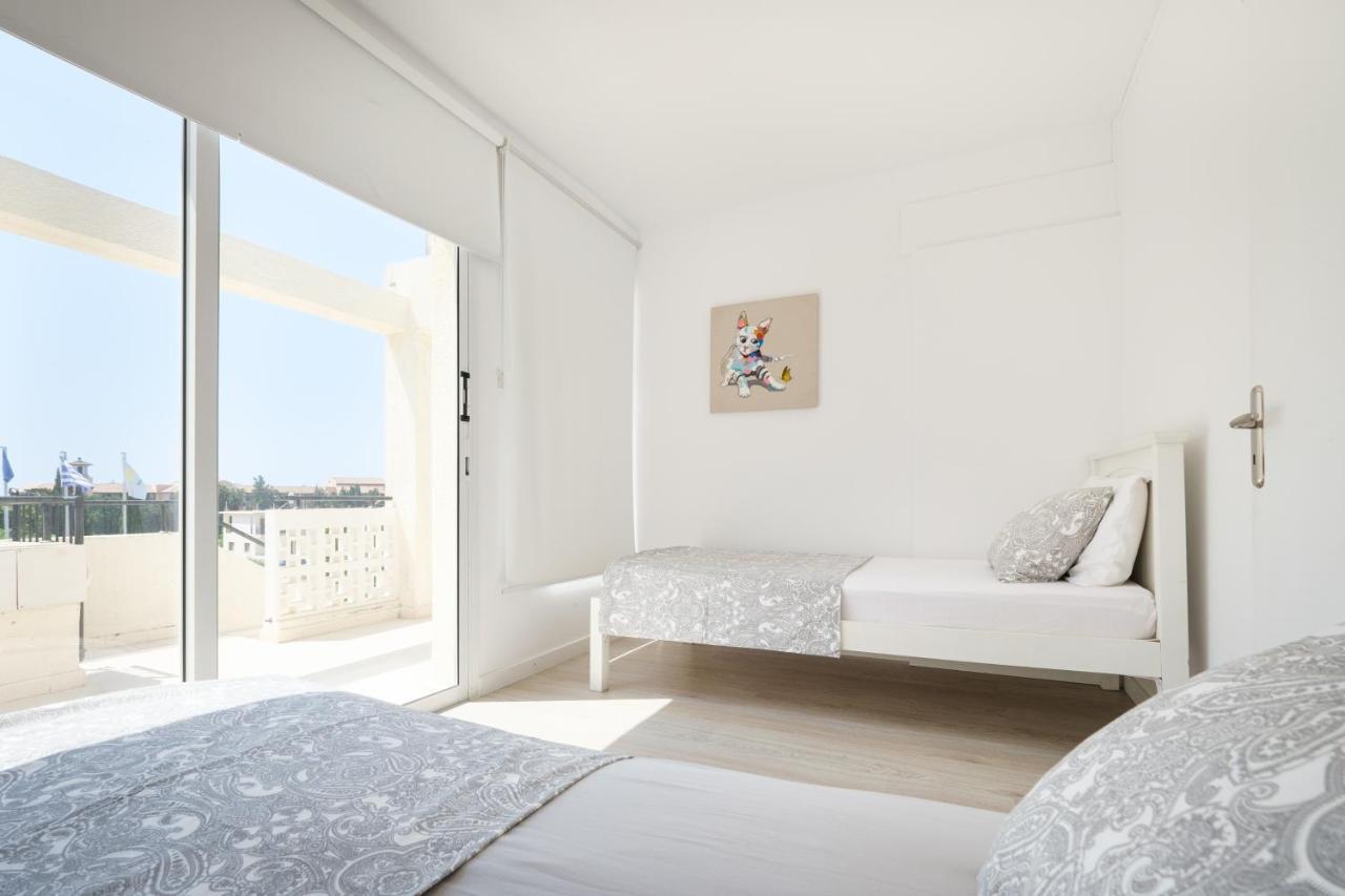 Seaview 3 Bedroom Kings Road Penthouse Paphos Eksteriør bilde