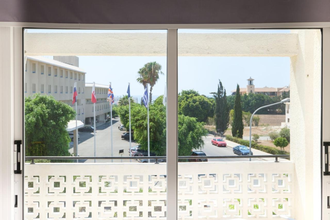 Seaview 3 Bedroom Kings Road Penthouse Paphos Eksteriør bilde