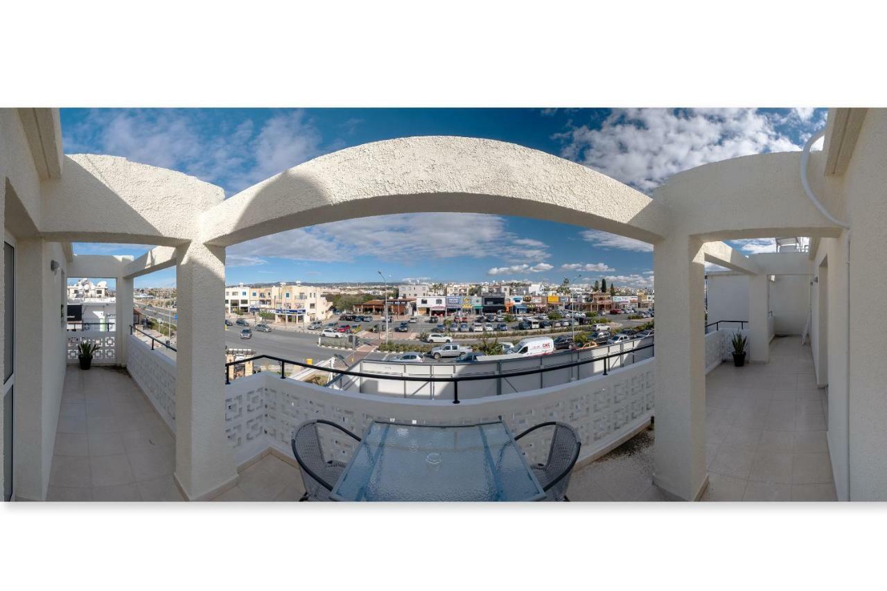 Seaview 3 Bedroom Kings Road Penthouse Paphos Eksteriør bilde